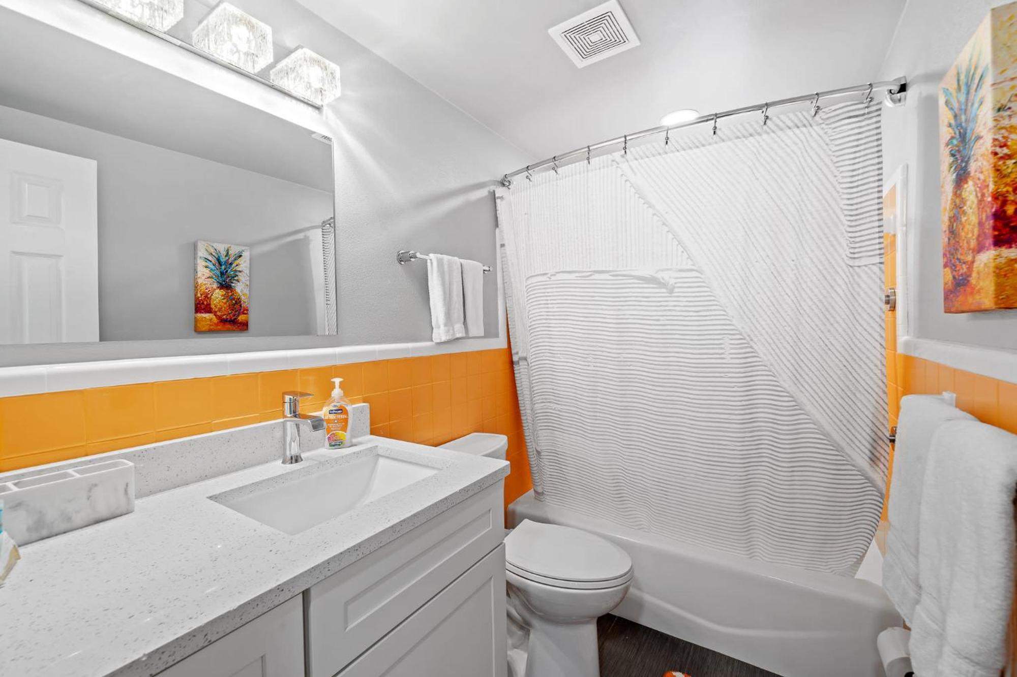 Midtown Cottage - In The Heart Of Cocoa Beach Extérieur photo